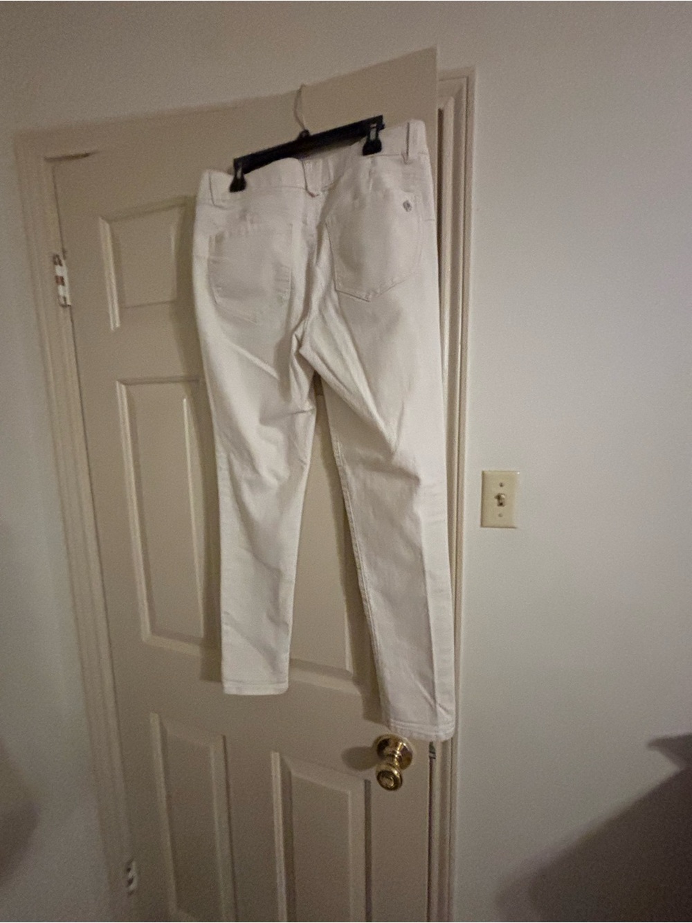 Democracy Off White Jeans - Picture 2 of 3